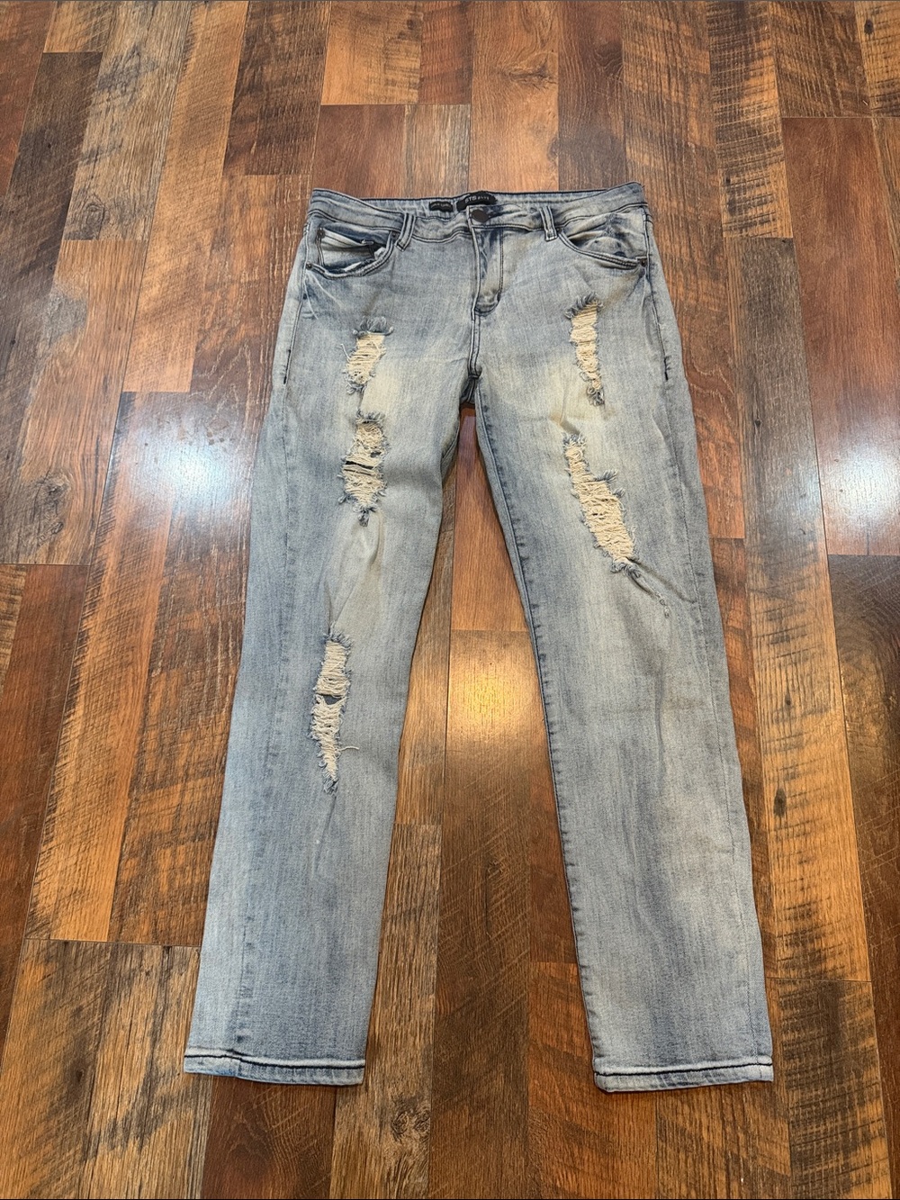 STS Blue Light Gray Distressed Skinny Jeans 29 (6018)